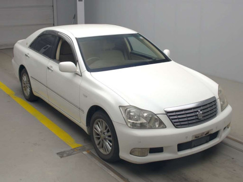 2008 Toyota Crown GRS180[2]