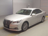 2016 Toyota Crown Hybrid