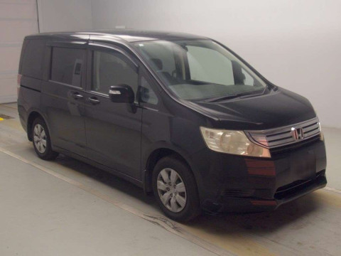 2010 Honda Step WGN RK1[2]