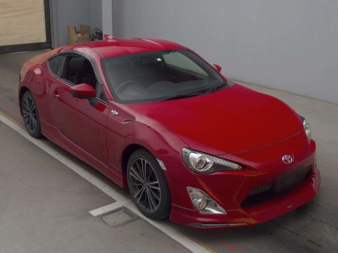 2012 Toyota 86 ZN6[2]