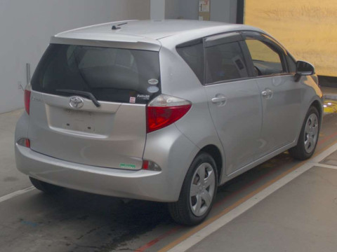 2011 Toyota Ractis NSP120[1]