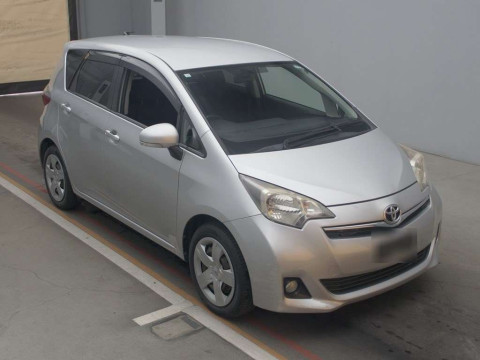 2011 Toyota Ractis NSP120[2]