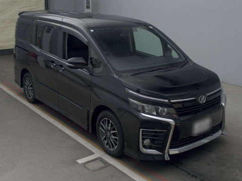 2014 Toyota Voxy ZRR80W[2]