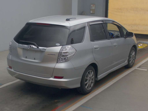 2012 Honda Fit Shuttle Hybrid GP2[1]