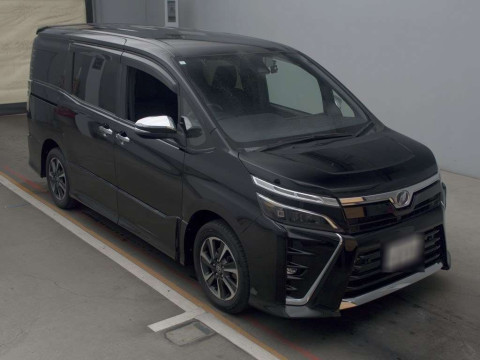 2019 Toyota Voxy ZRR80W[2]