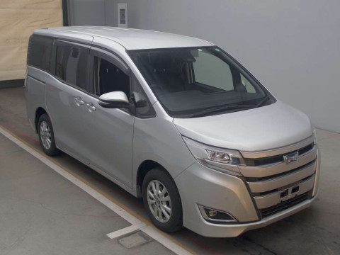 2021 Toyota Noah ZWR80G[2]