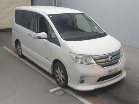 2013 Nissan Serena HFC26[2]