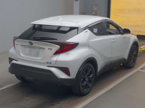 2022 Toyota C-HR ZYX11[1]