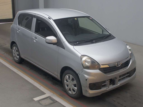 2013 Toyota Pixis Epoch LA310A[2]