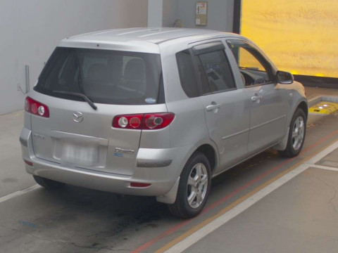 2004 Mazda Demio DY5W[1]