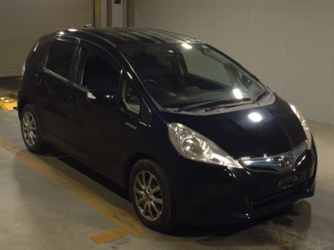 2013 Honda Fit Hybrid GP1[2]