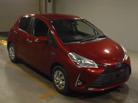 2019 Toyota Vitz NHP130[2]