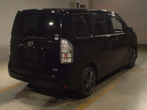 2010 Toyota Voxy ZRR70G[1]