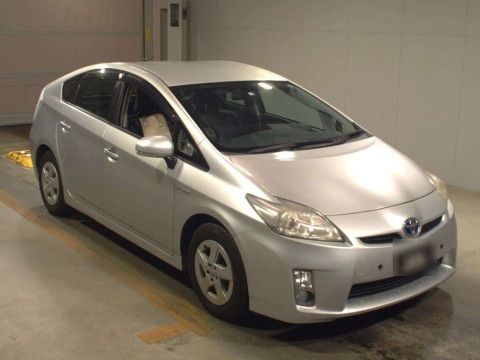 2010 Toyota Prius ZVW30[2]