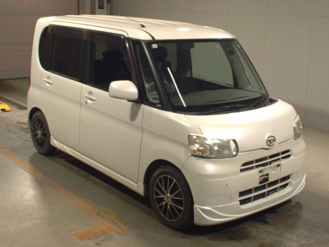 2011 Daihatsu Tanto L375S[2]