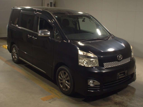 2013 Toyota Voxy ZRR70W[2]