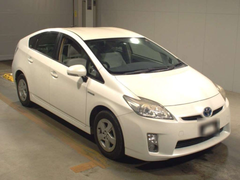 2012 Toyota Prius ZVW30[2]