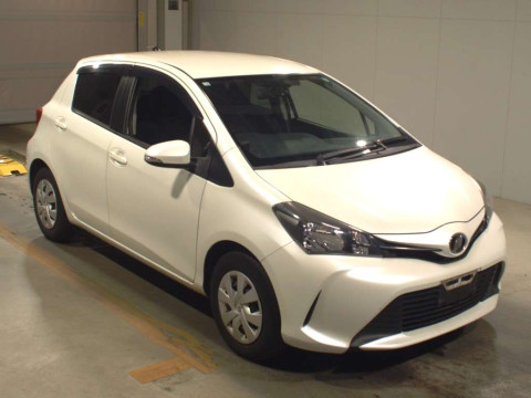 2016 Toyota Vitz NSP130[2]