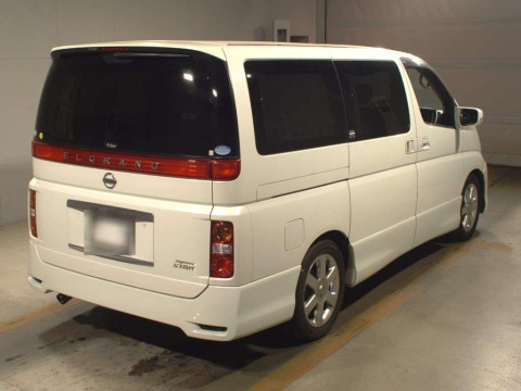 2005 Nissan Elgrand E51[1]