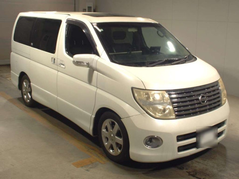 2005 Nissan Elgrand E51[2]