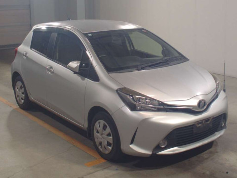 2016 Toyota Vitz KSP130[2]