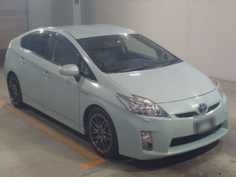 2010 Toyota Prius ZVW30[2]