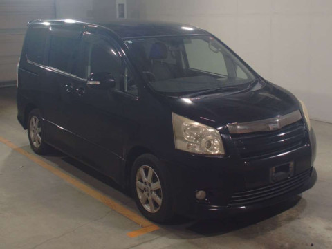 2008 Toyota Noah ZRR70W[2]