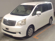 2010 Toyota Noah