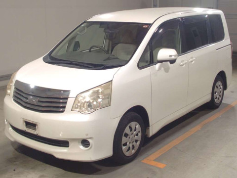 2010 Toyota Noah ZRR70G[0]