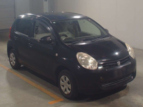 2010 Toyota Passo KGC30[2]