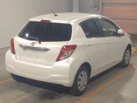 2011 Toyota Vitz NSP130[1]