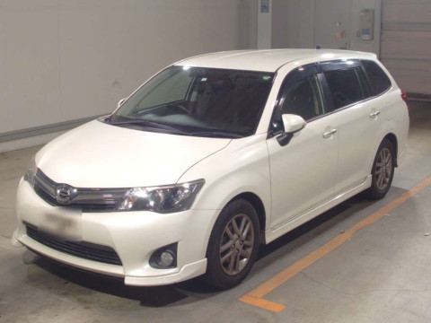 2015 Toyota Corolla Fielder NZE161G[0]