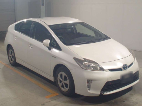 2014 Toyota Prius ZVW30[2]