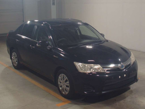 2013 Toyota Corolla Axio NKE165[2]