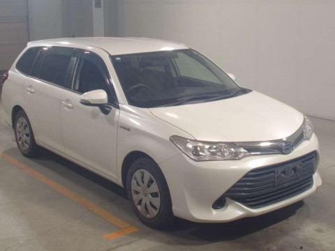 2016 Toyota Corolla Fielder NKE165G[2]