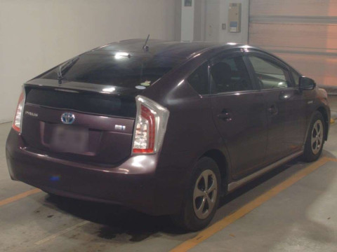 2013 Toyota Prius ZVW30[1]