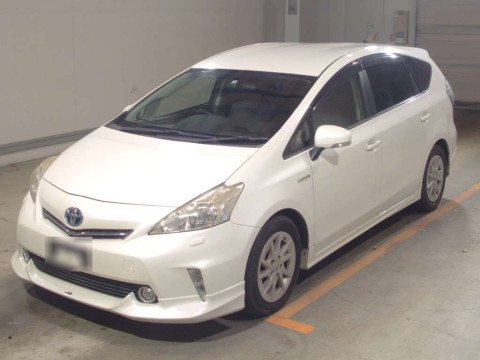 2013 Toyota Prius alpha ZVW41W[0]