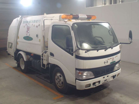 2004 Hino DUTRO XZU301M[2]