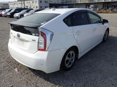 2012 Toyota Prius ZVW30[1]