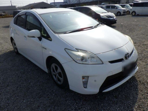 2012 Toyota Prius ZVW30[2]