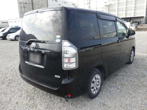 2012 Toyota Voxy ZRR70G[1]