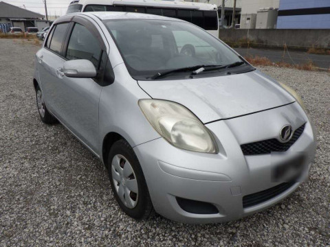 2008 Toyota Vitz SCP90[2]