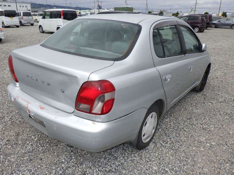 2000 Toyota Platz SCP11[1]