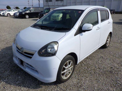 2012 Daihatsu Mira es LA300S[0]