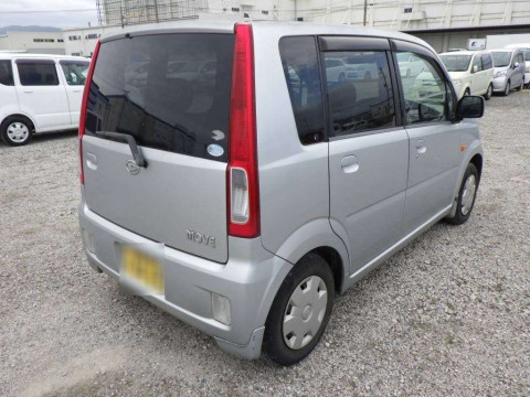 2005 Daihatsu Move L150S[1]