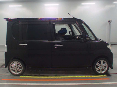 2012 Daihatsu Tanto L375S[2]