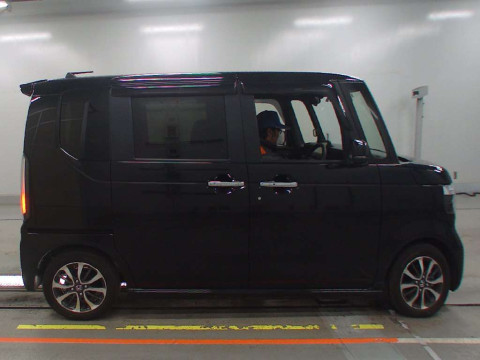 2024 Honda N-BOX CUSTOM JF5[2]