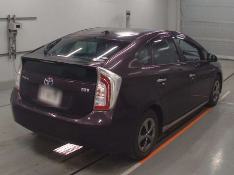 2014 Toyota Prius ZVW30[1]