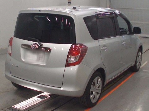 2010 Toyota Ractis SCP100[1]