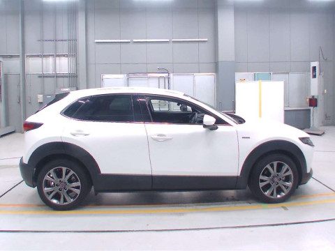 2020 Mazda CX-30 DM8P[2]